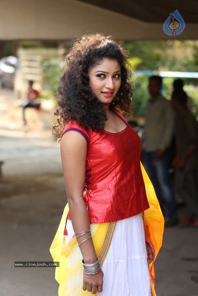 Vishnu Priya Latest Stills - 33 / 142 photos