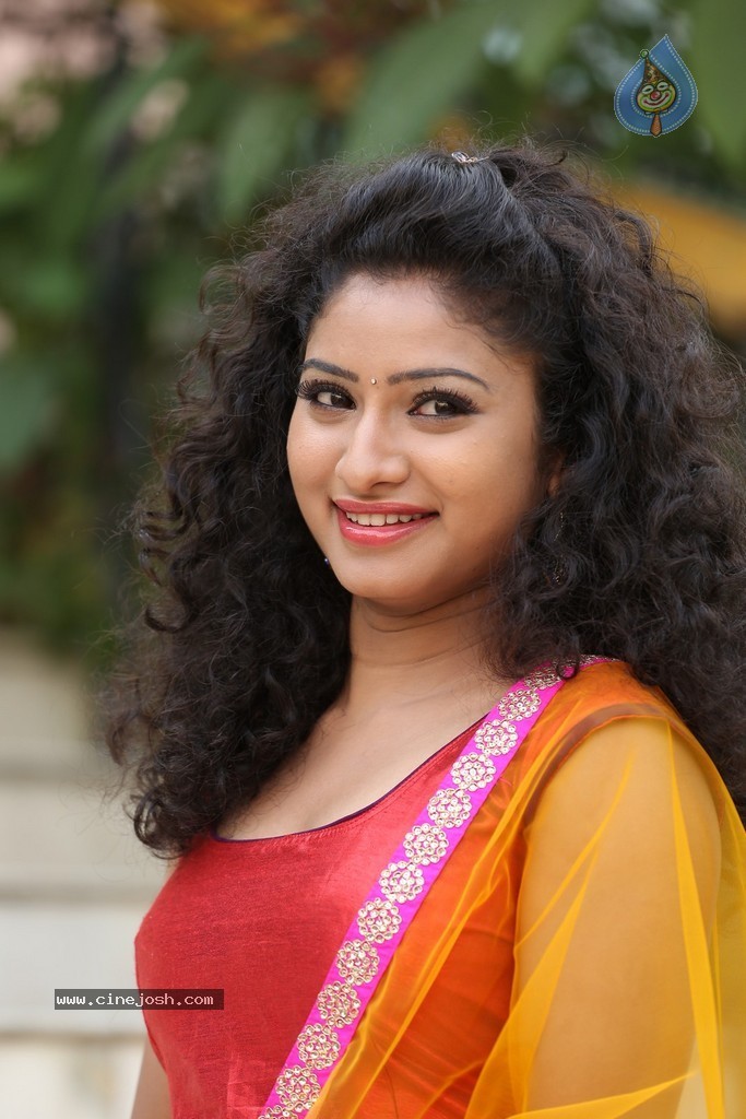 Vishnu Priya Latest Stills - 63 / 142 photos