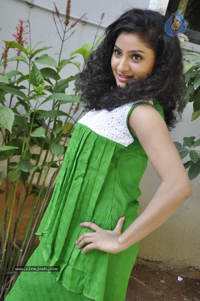 Vishnu Priya New Photos - 4 / 42 photos