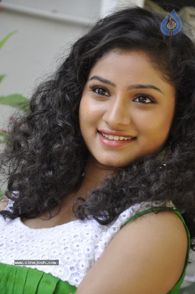 Vishnu Priya New Photos - 22 / 42 photos