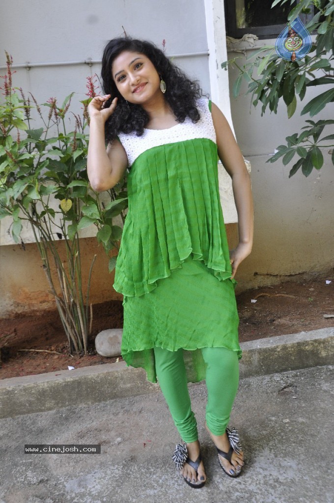 Vishnu Priya New Photos - 24 / 42 photos