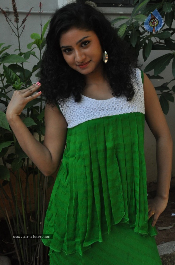 Vishnu Priya New Photos - 40 / 42 photos