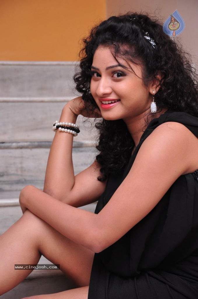 Vishnu Priya New Photos, - 70 / 88 photos