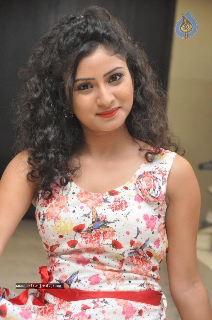Vishnu Priya New Pics - 22 / 85 photos