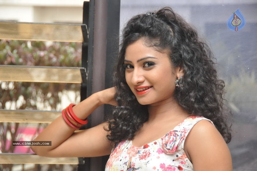 Vishnu Priya New Pics - 36 / 85 photos