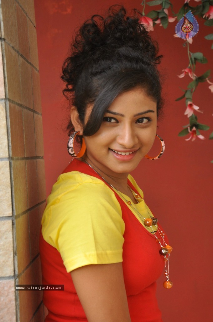 Vishnu Priya Stills - 15 / 66 photos