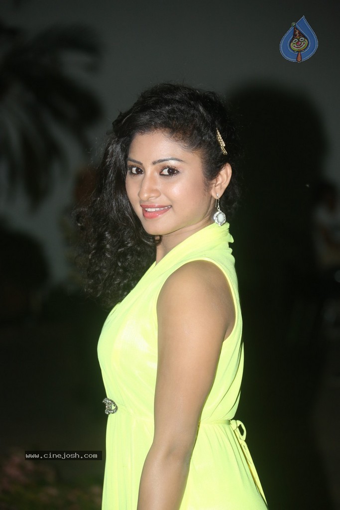 Vishnu Priya Stills - 27 / 36 photos