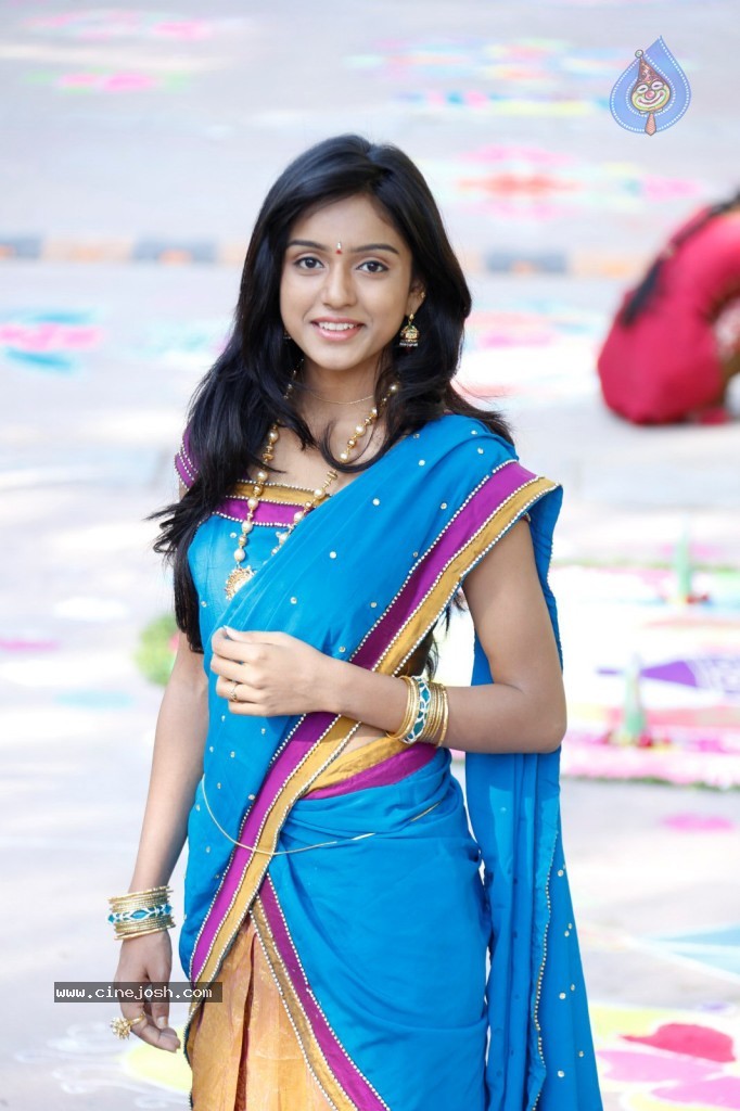 Vithika Latest Stills - 21 / 54 photos