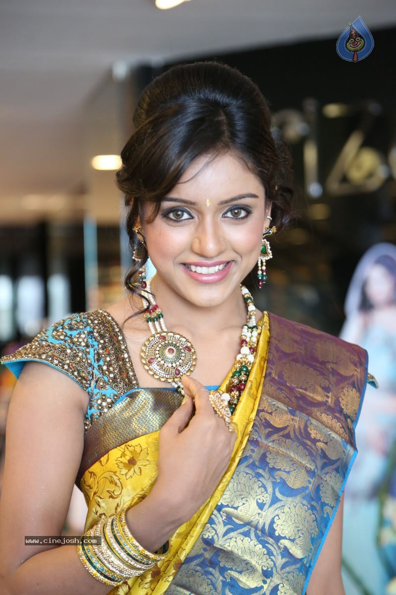 Vithika New Photos - 7 / 80 photos