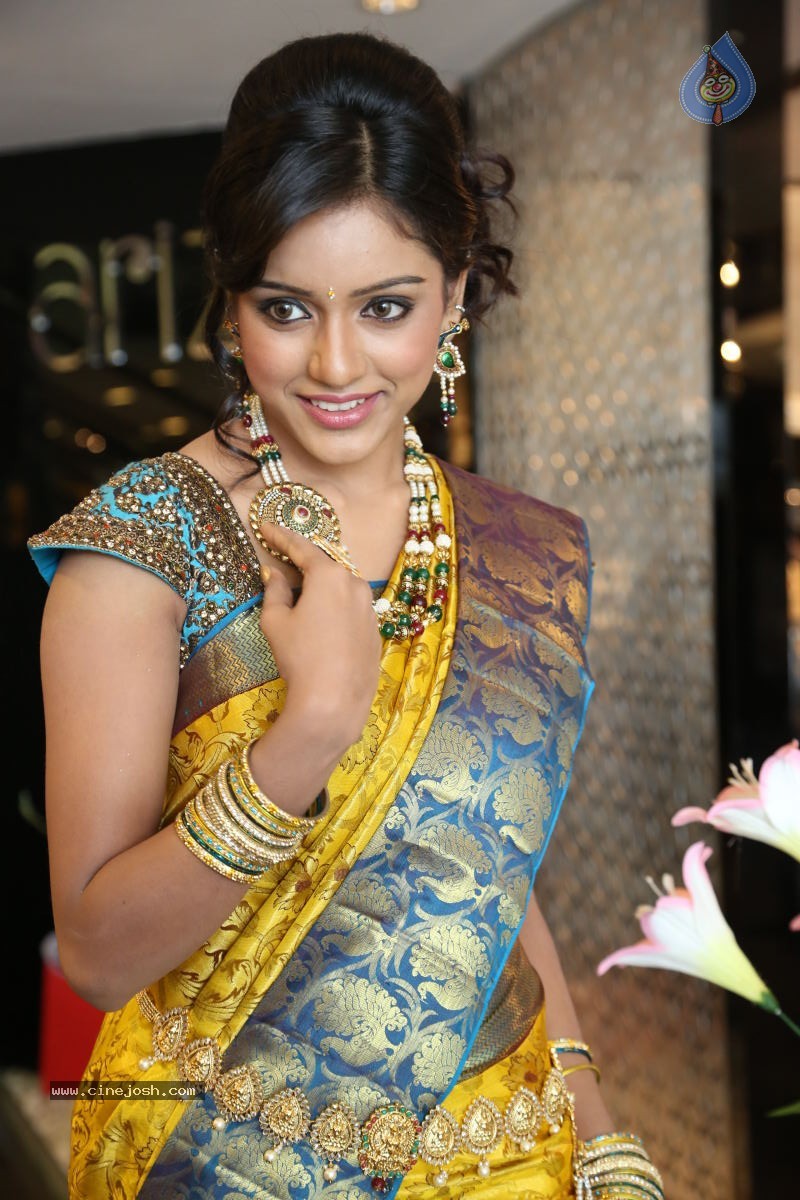 Vithika New Photos - 9 / 80 photos