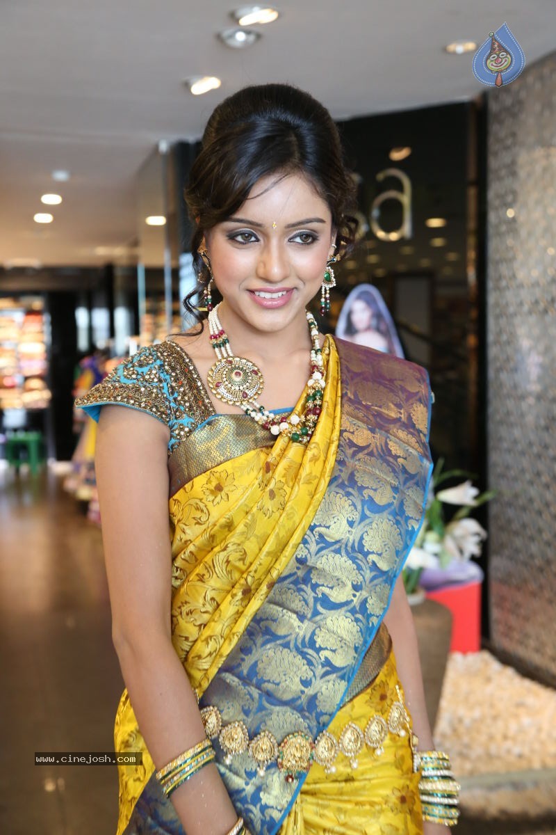 Vithika New Photos - 11 / 80 photos