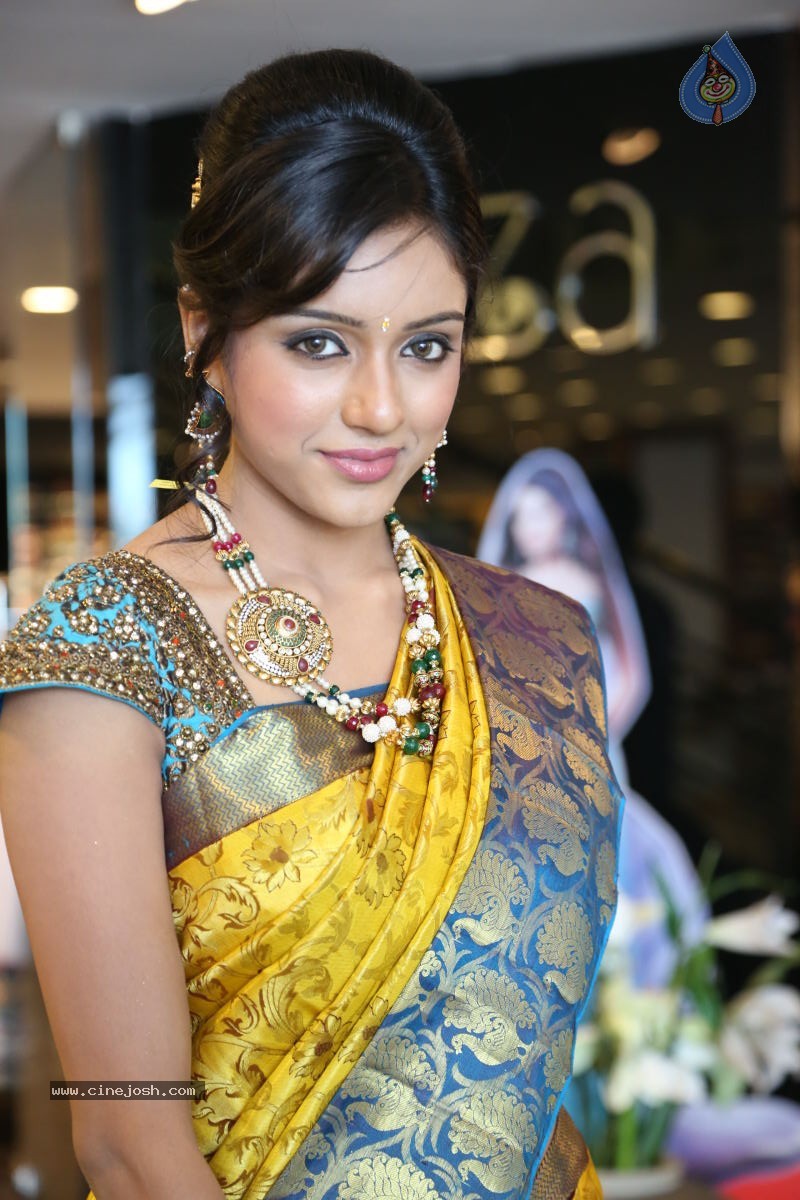 Vithika New Photos - 61 / 80 photos