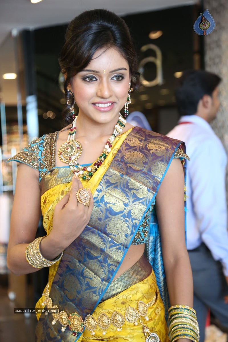 Vithika New Photos - 74 / 80 photos