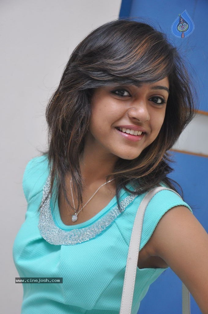 Vithika Sheru Gallery - 16 / 56 photos