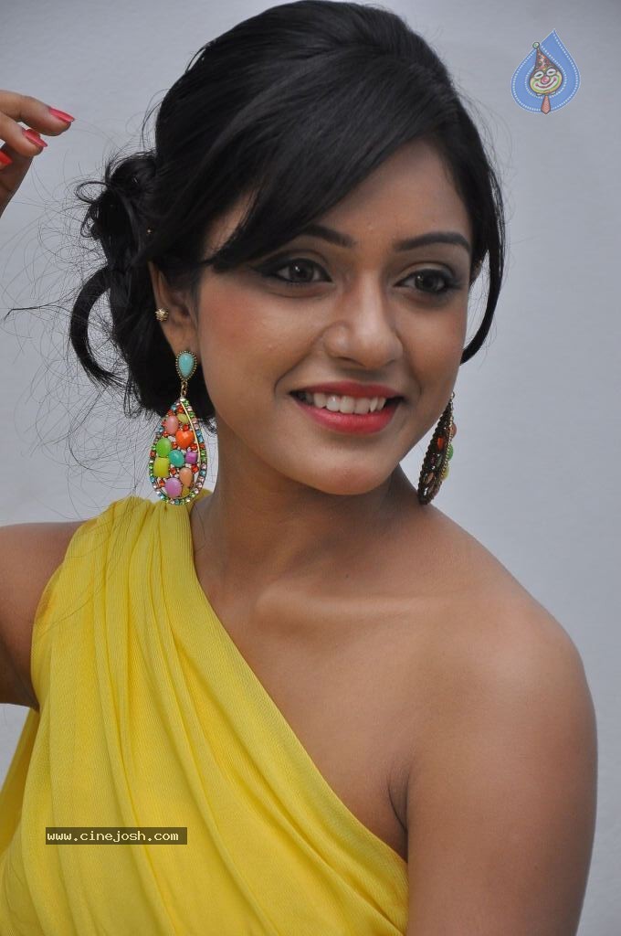 Vithika Sheru New Stills - 5 / 73 photos
