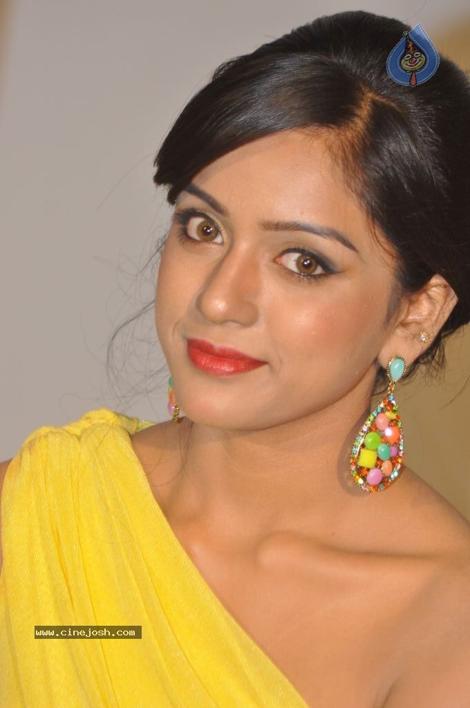 Vithika Sheru New Stills - 27 / 73 photos