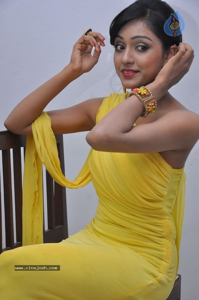 Vithika Sheru New Stills - 53 / 73 photos