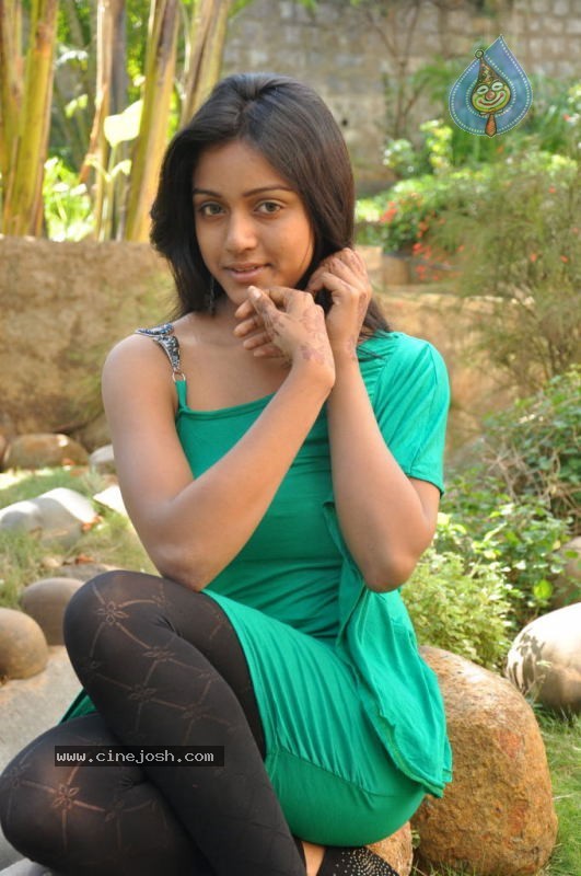 Vithika Stills - 52 / 83 photos