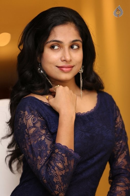 Vrushali Gosavi New Pics - 28 / 48 photos