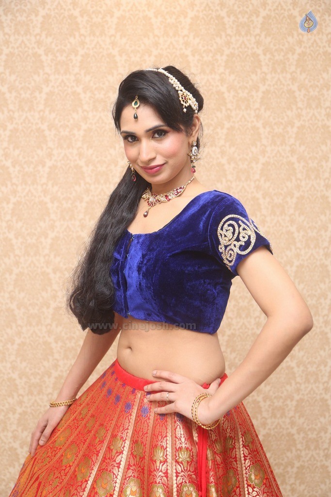 Vrushali Goswami Latest Stills - 15 / 21 photos