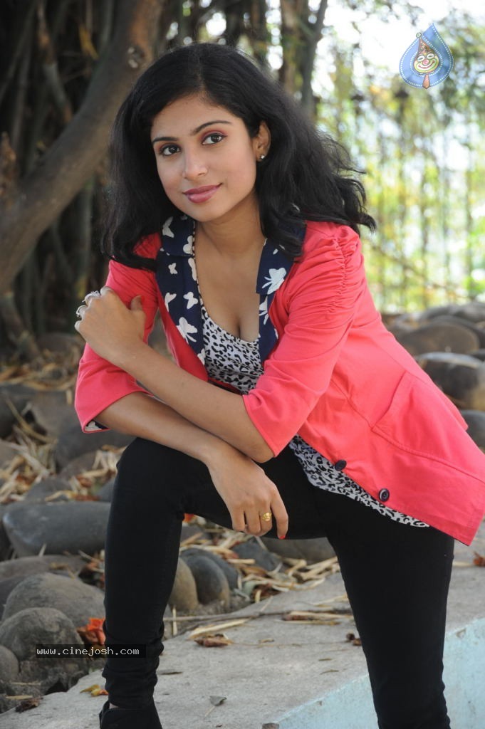 Vrushali Hot Photos - 2 / 67 photos