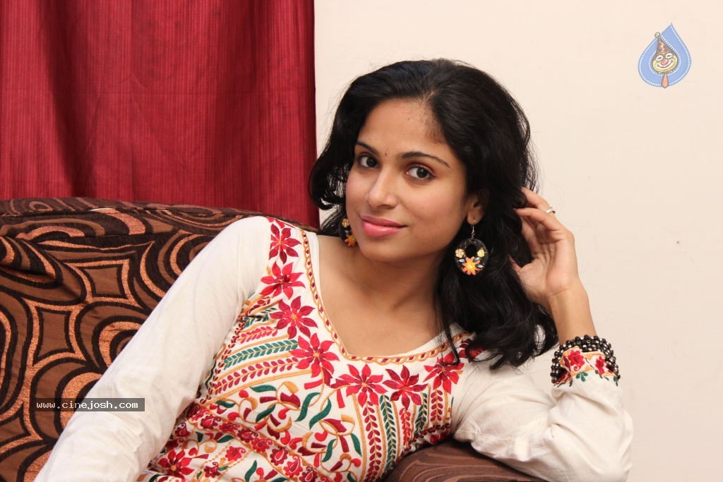 Vrushali Stills - 73 / 74 photos