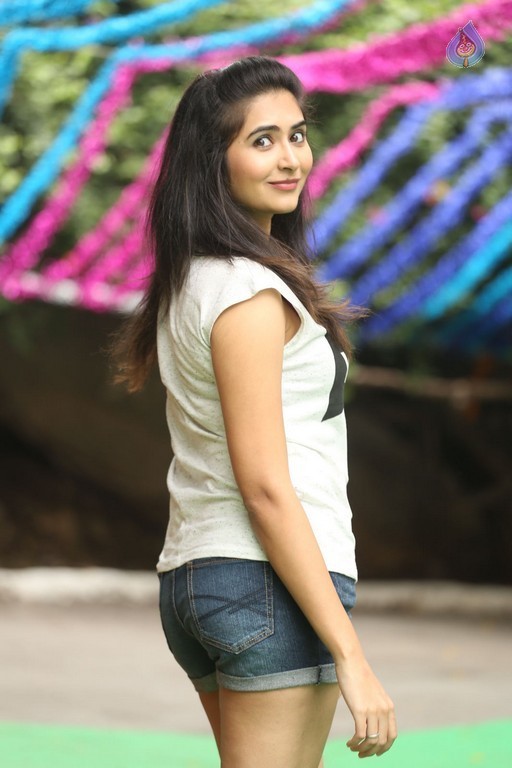 Vyoma Nandi New Gallery - 30 / 57 photos