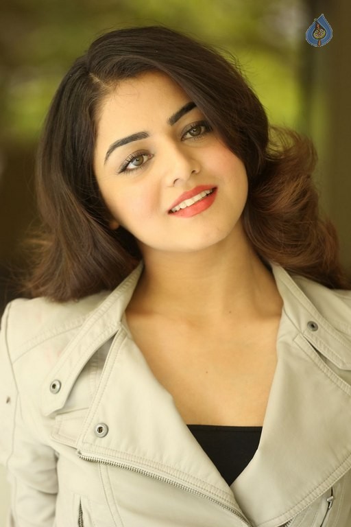 Wamiqa Gabbi New Pics - 16 / 59 photos