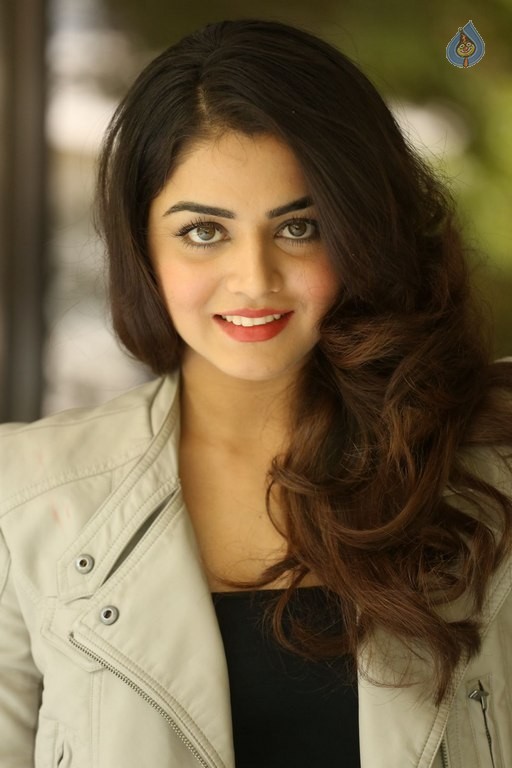 Wamiqa Gabbi New Pics - 27 / 59 photos