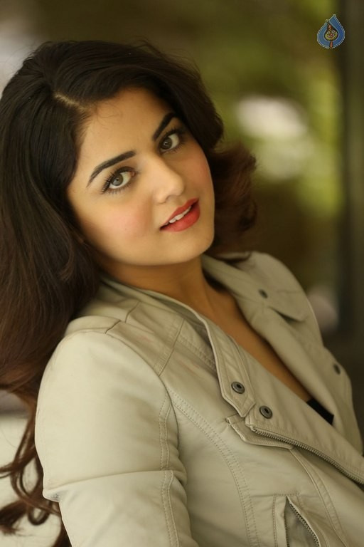Wamiqa Gabbi New Pics - 40 / 59 photos