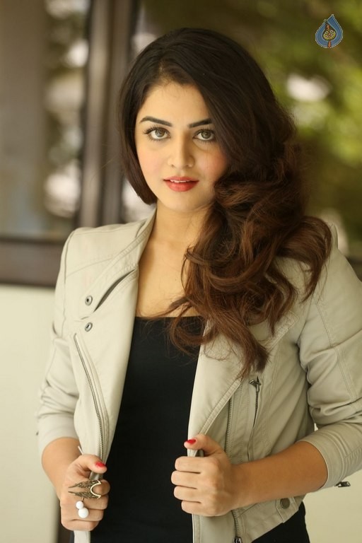 Wamiqa Gabbi New Pics - 48 / 59 photos
