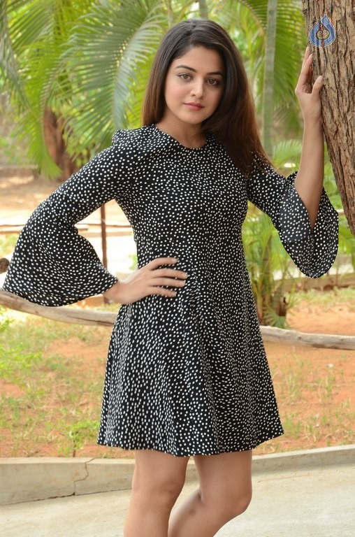 Wamiqa Gabbi New Pics - 32 / 56 photos