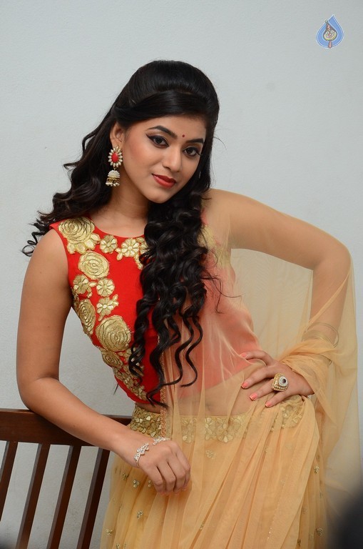 Yami Bhaskar Photos - 13 / 41 photos