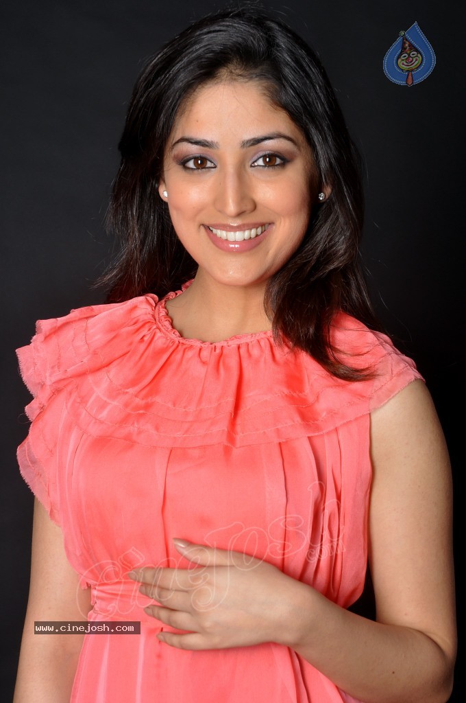 Yami Gautam Hot Stills - 29 / 51 photos