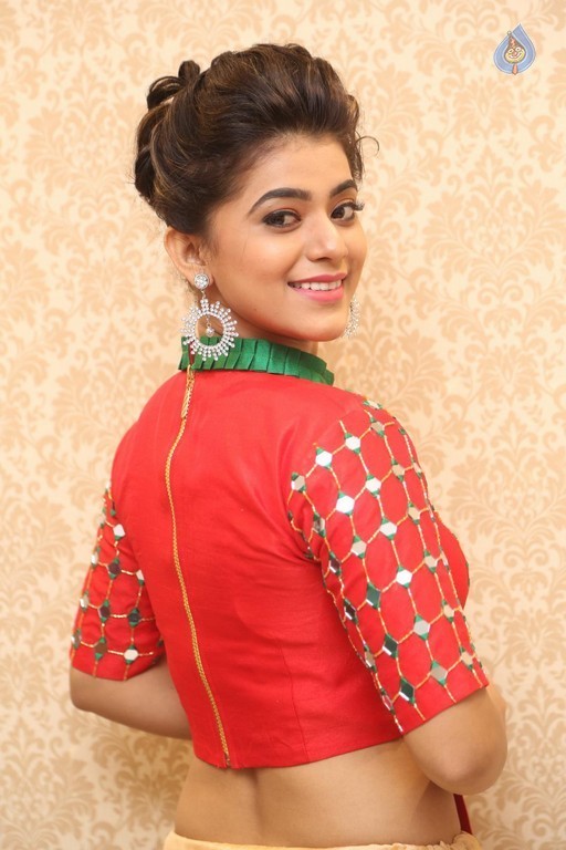 Yamini Bhaskar Latest Photos - 31 / 42 photos