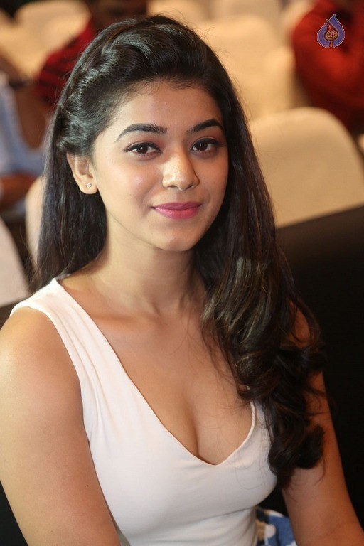 Yamini Bhaskar Latest Pics - 20 / 62 photos