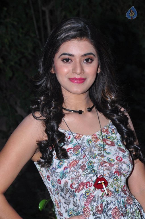 Yamini Bhaskar Latest Pics - 36 / 42 photos