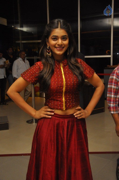 Yamini Bhaskar New Photos - 16 / 27 photos
