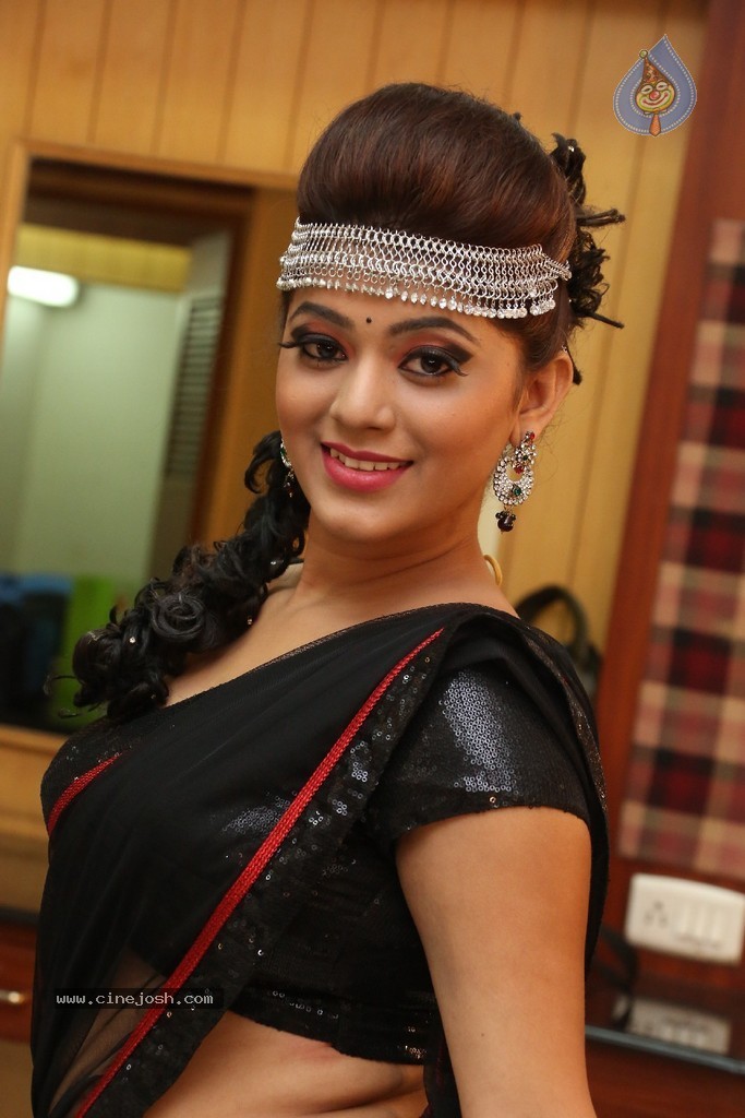 Yamini Latest Gallery - 15 / 104 photos