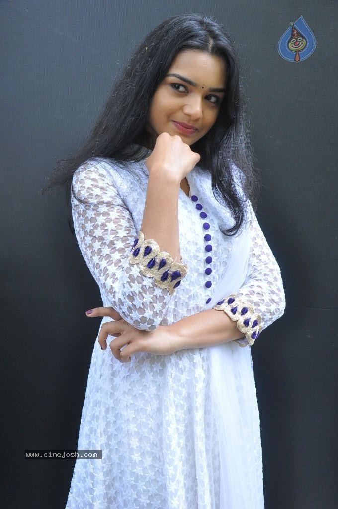 Yamini New Stills - 22 / 50 photos