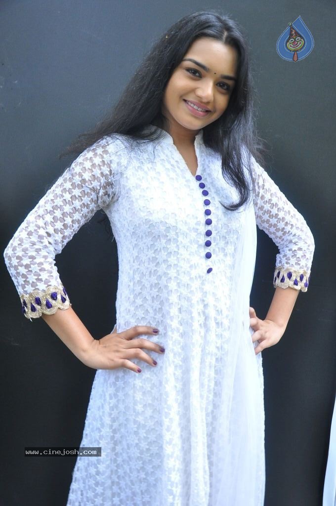 Yamini New Stills - 37 / 50 photos