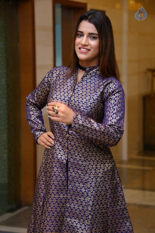 Yasmin Pathan New Photos - 30 / 33 photos