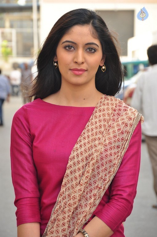 Zahida Sam New Images - 29 / 34 photos