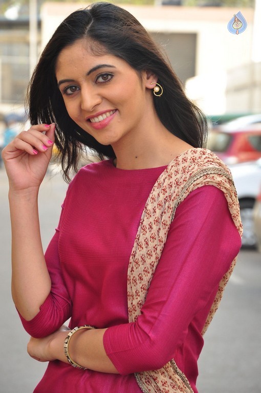 Zahida Sam New Images - 31 / 34 photos