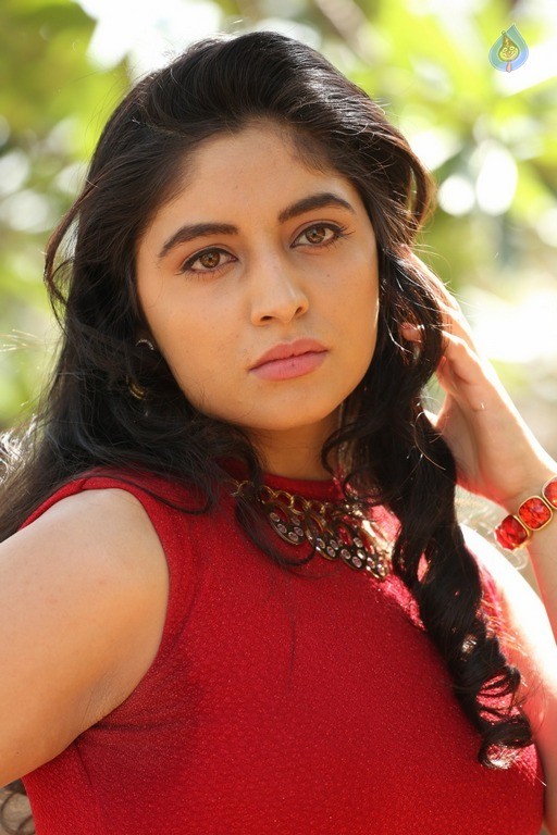 Zahida Sam Photos - 19 / 41 photos