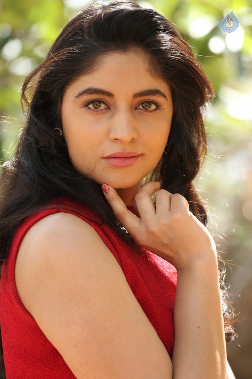 Zahida Sam Photos - 31 / 41 photos