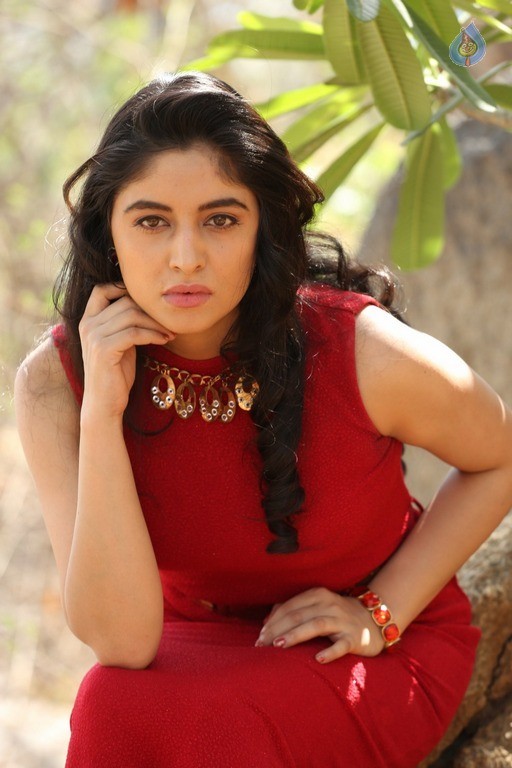 Zahida Sam Photos - 33 / 41 photos