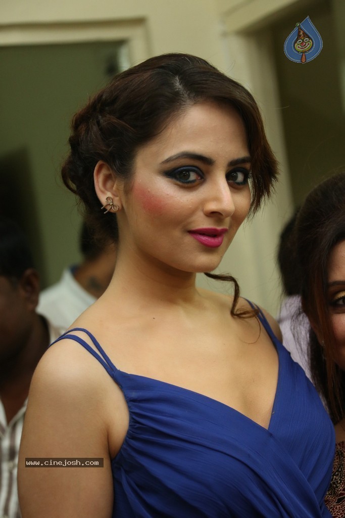 Zoya Afroz Hot Stills - 89 / 152 photos