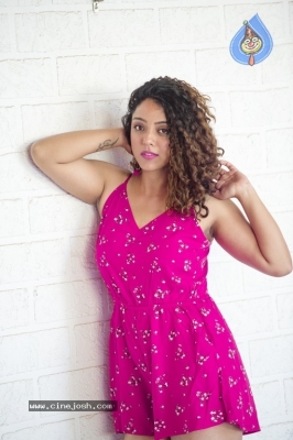 Actress Deviyani Sharma Latest Photoshoot - 4 of 5