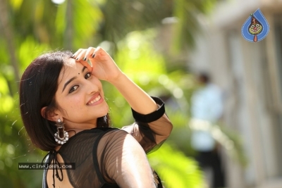 Actress Mouryani Pics - 4 of 21